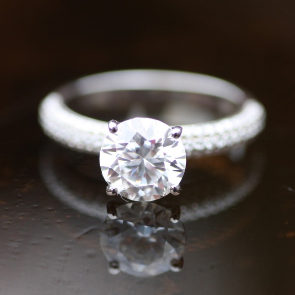 2 Carat Moissanite Engagement Ring Handcrafted in Sterling Silver 925 D VVS - Picture 6 of 8